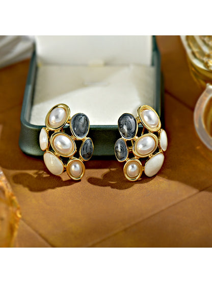 Earedge - Black And White Contrast Stud Earrings