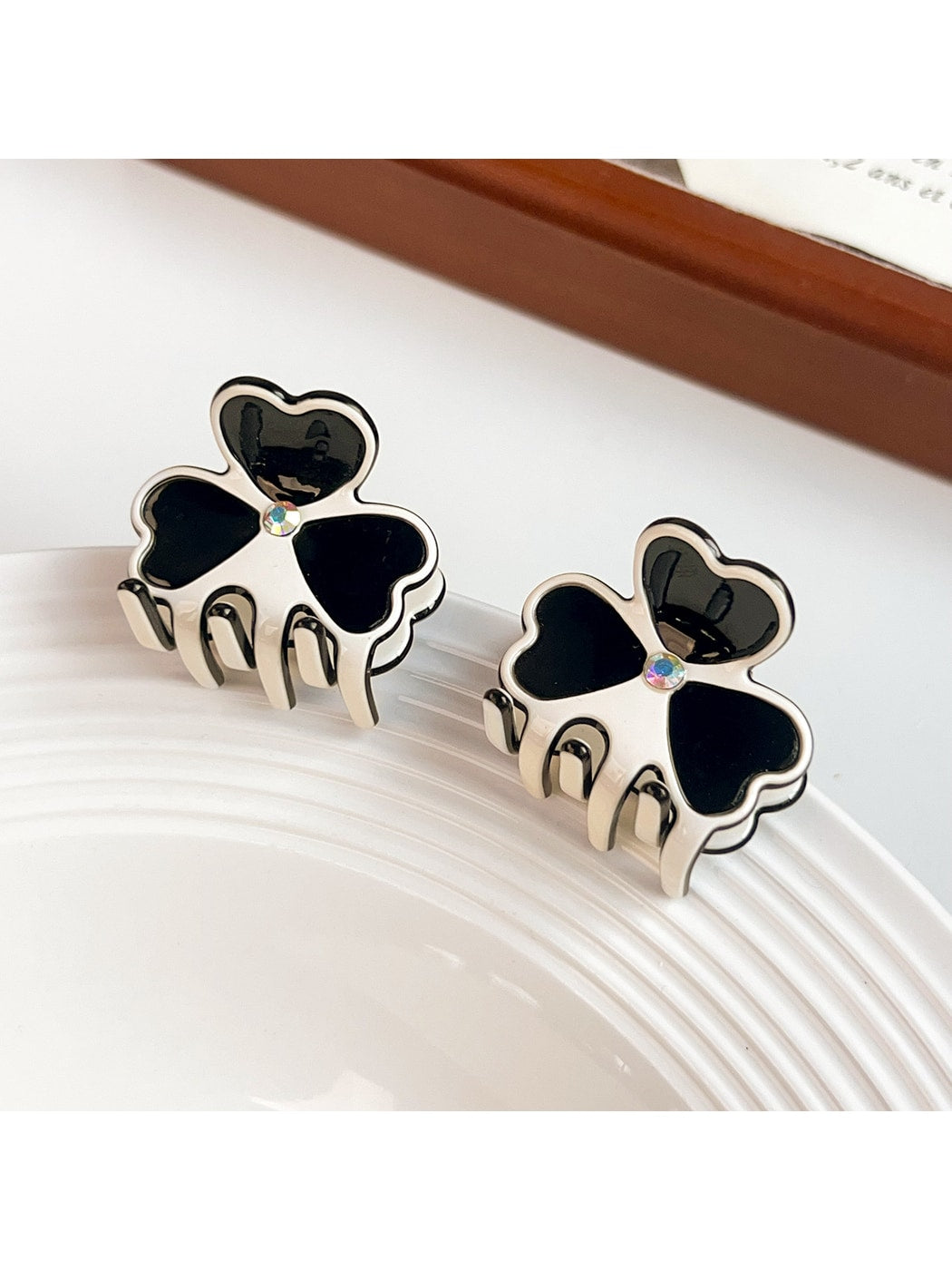 Beau - Acetate Three Petal Flower Alloy Claw Clip