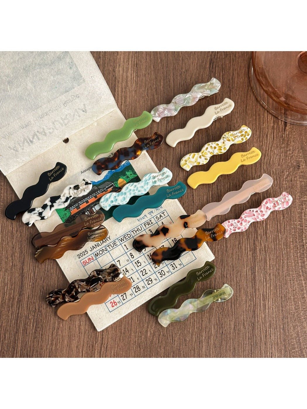 Beau - Vintage Wave-Shaped Hair Clip