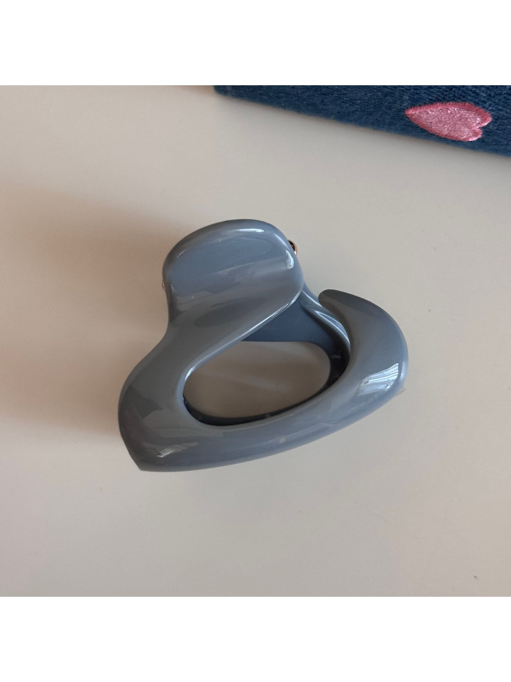 Beau - Glossy Irregular Open Design Hair Claw Clip
