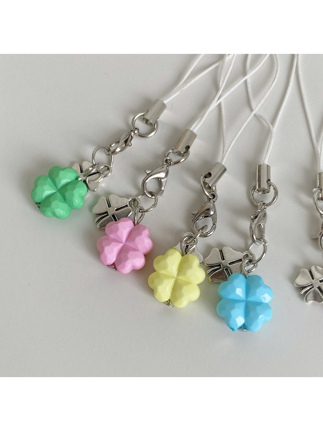 Keypus - Beaded Four Leaf Clover Alloy Keychain