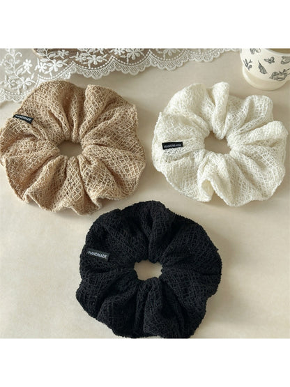 Gifty - Retro Knit Hair Scrunchie
