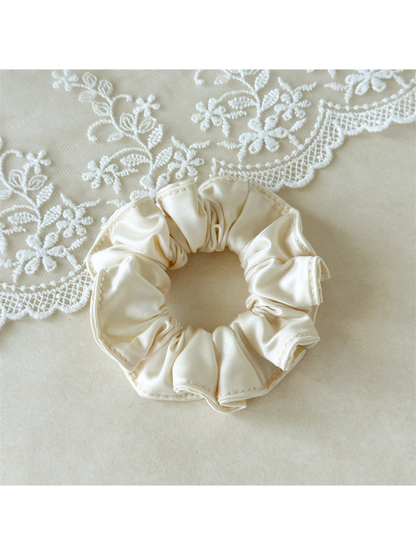 Gifty - Ruffled Gloss Finish Elastic Hair Scrunchie