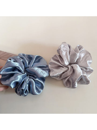 Gifty - Elegant Satin Crinkle Scrunchie