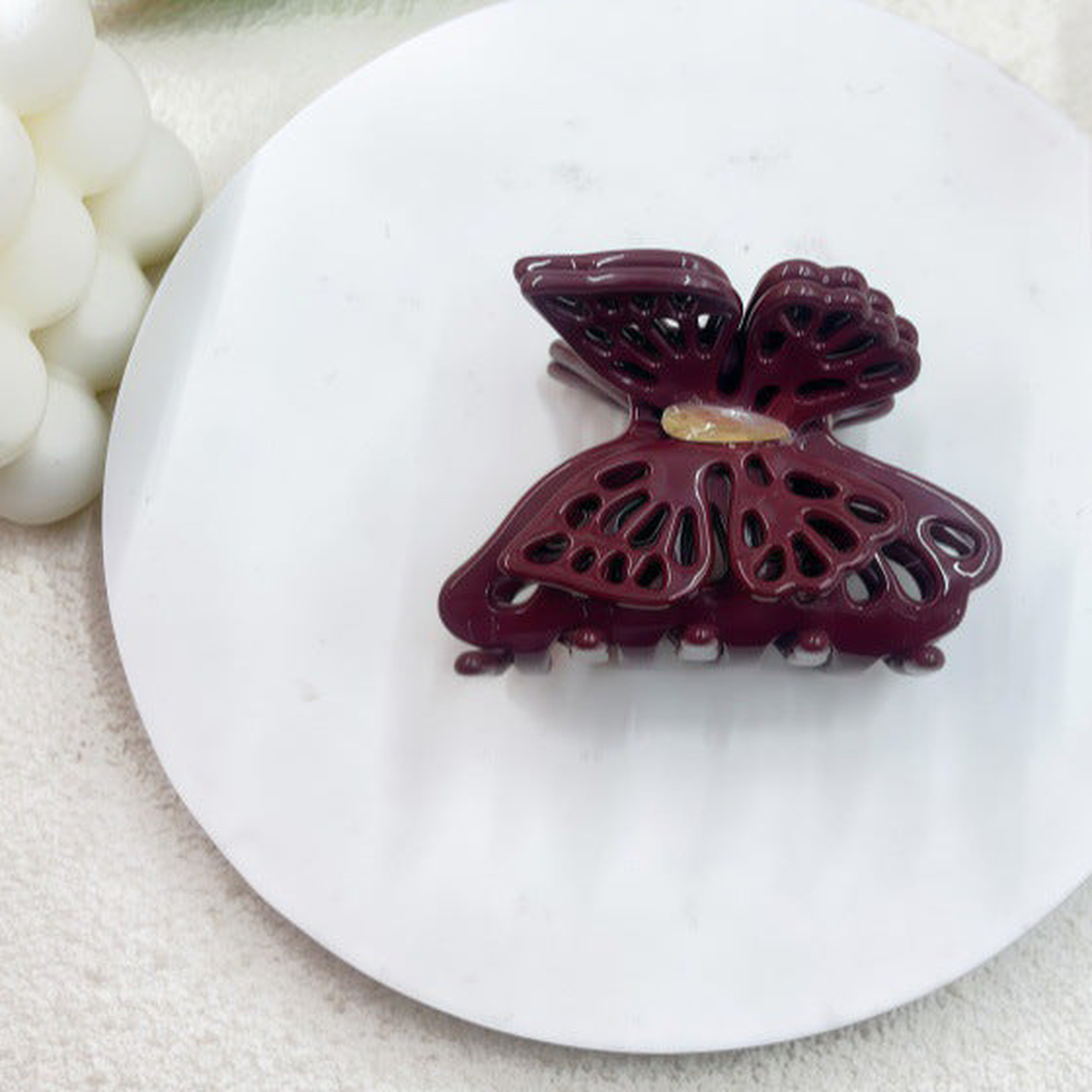 Burgundy butterfly-shaped openwork hair claw clip