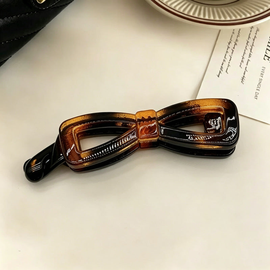 Beau - Bow Openwork Banana Clip