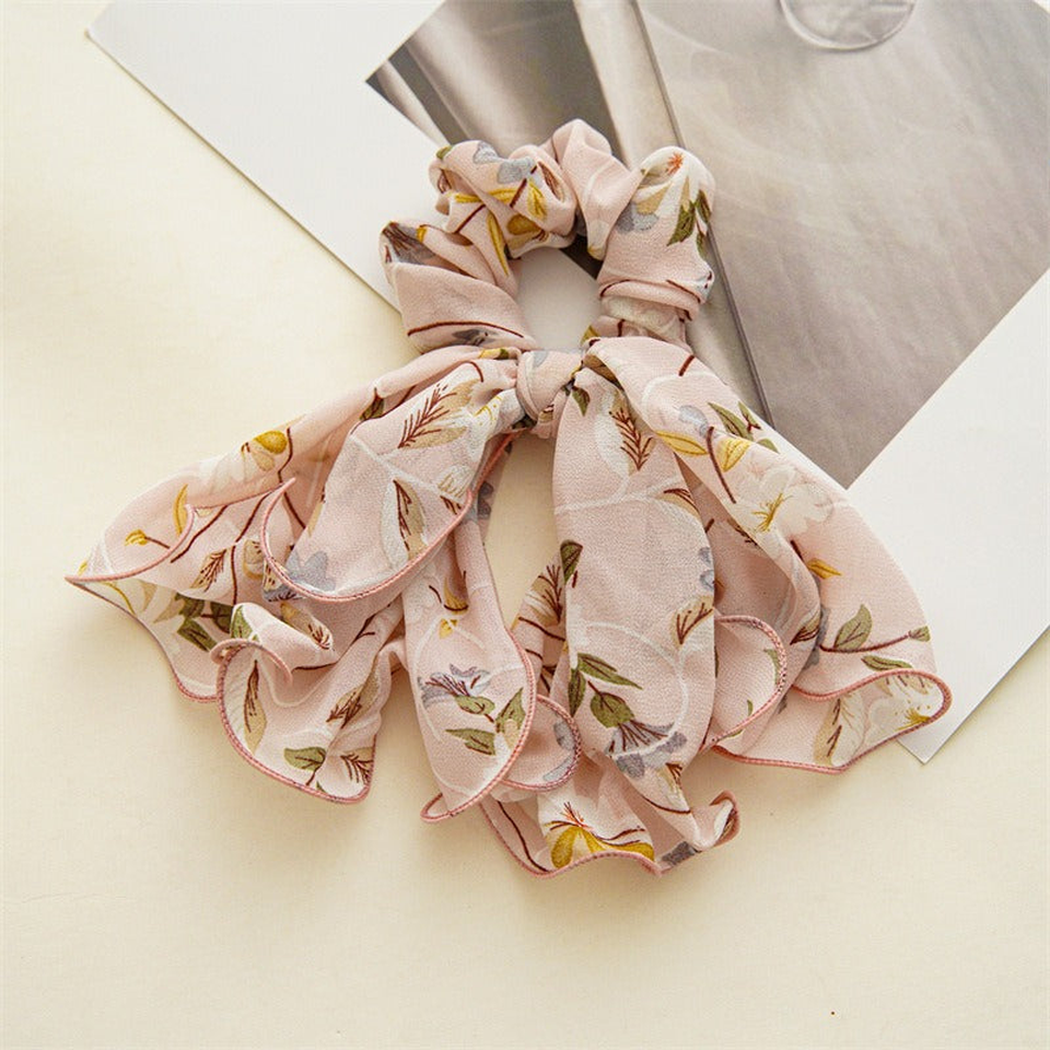 Gifty - Floral Overlock-Edge Ribbon Scrunchie