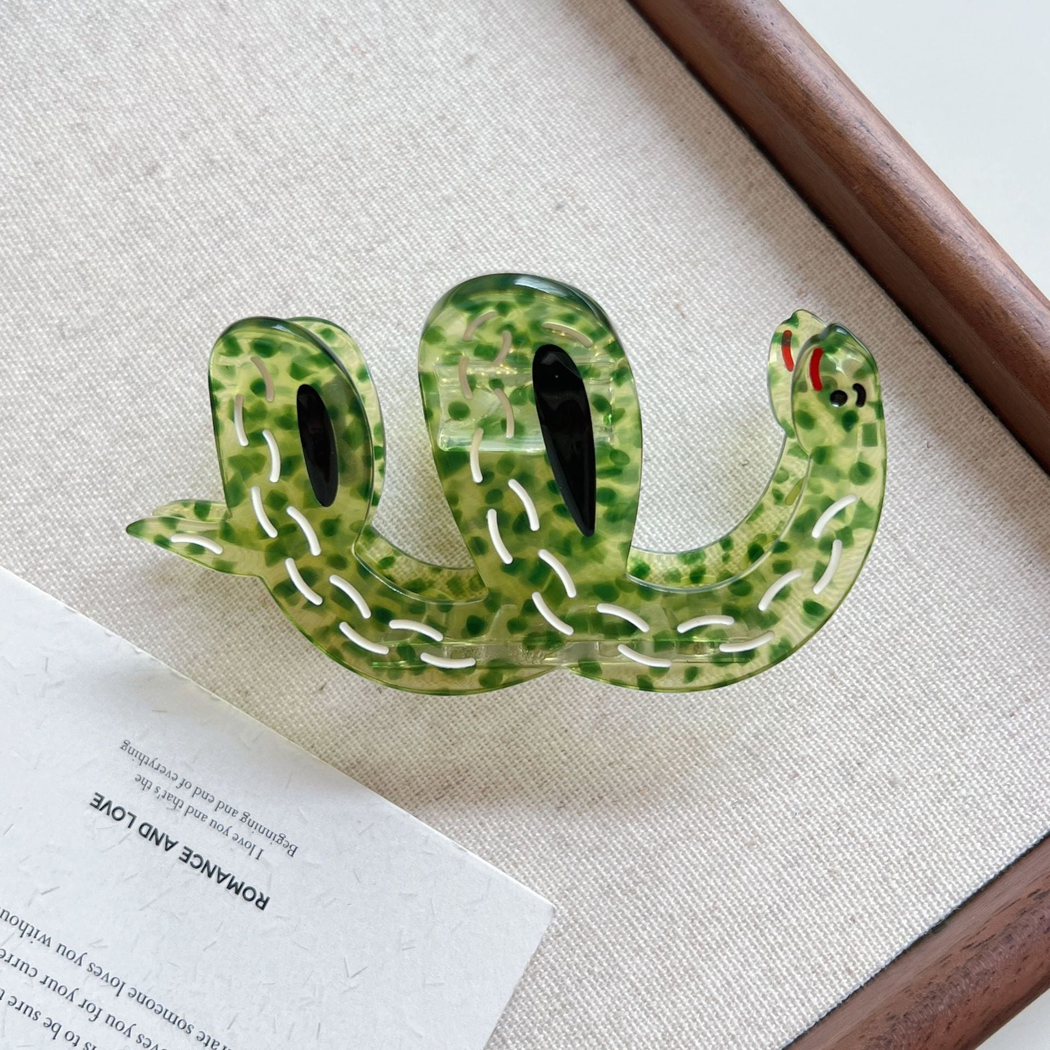 Beau - Wavy Snake Hair Claw