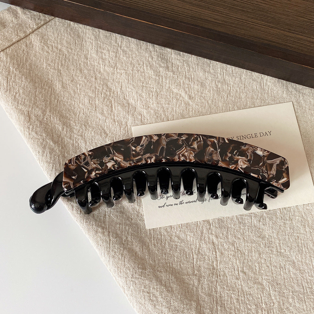 Beau - Curved Marbled Banana Hair Clip