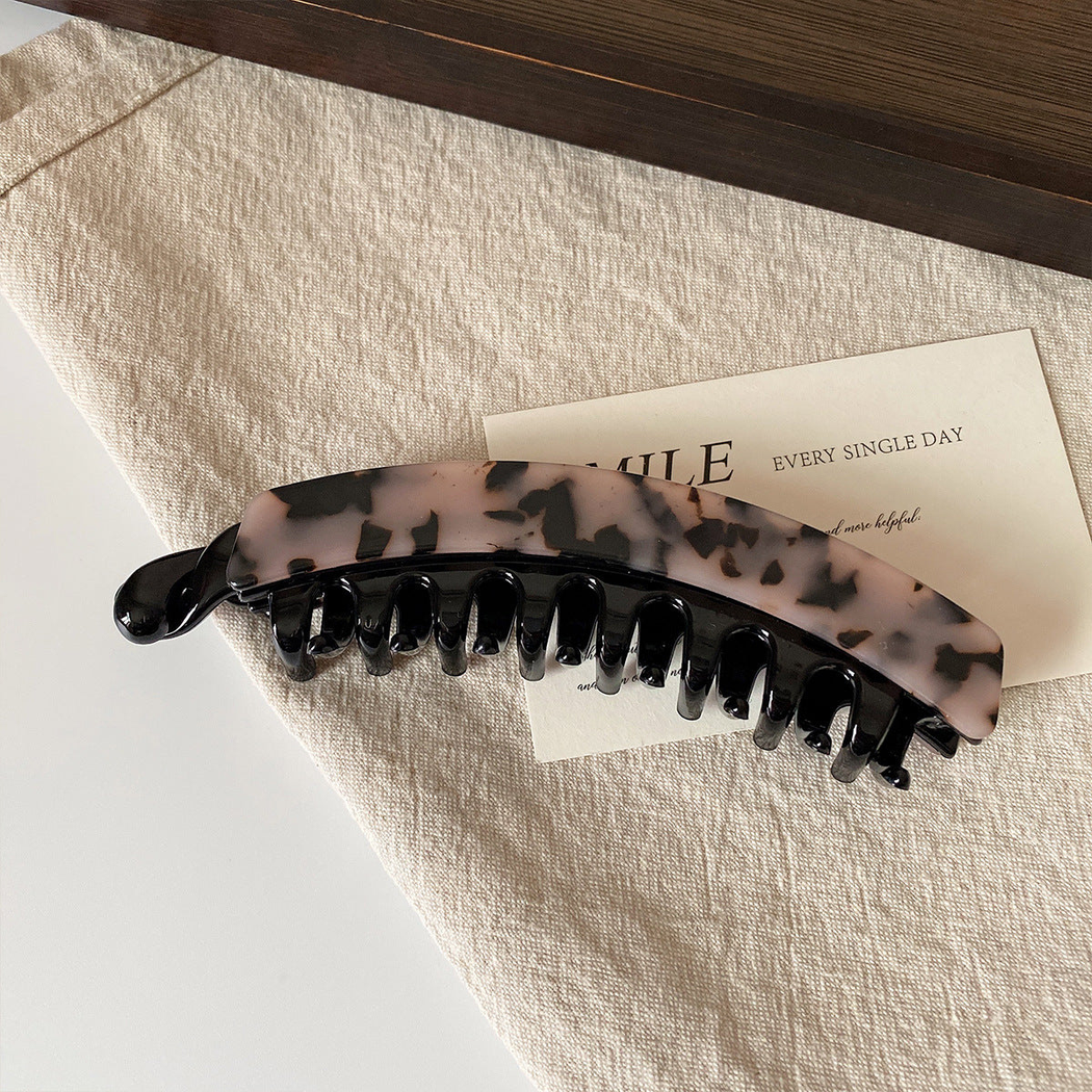 Beau - Curved Marbled Banana Hair Clip