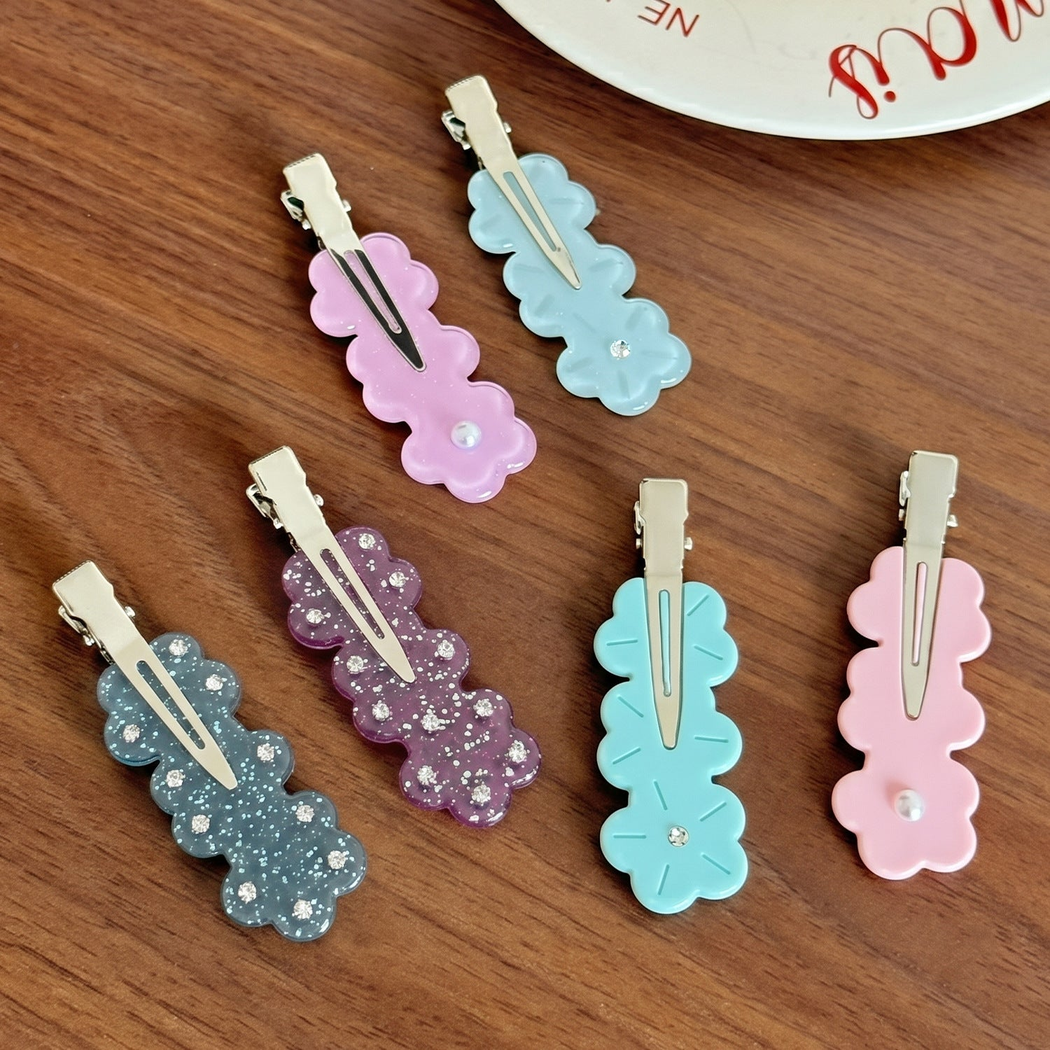 Beau - Three-Piece Floral Scalloped Hair Clips