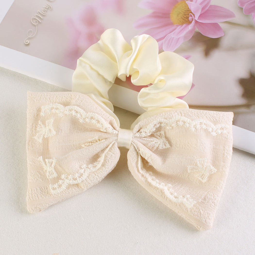 Gifty - Embroidered Bow-Tail Scrunchie