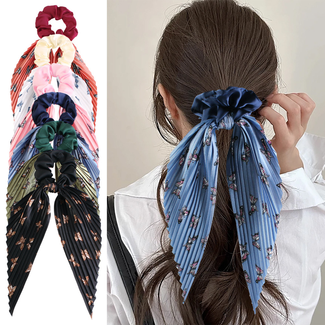 Gifty - Ditsy-Floral Ribbon-Tail Scrunchie