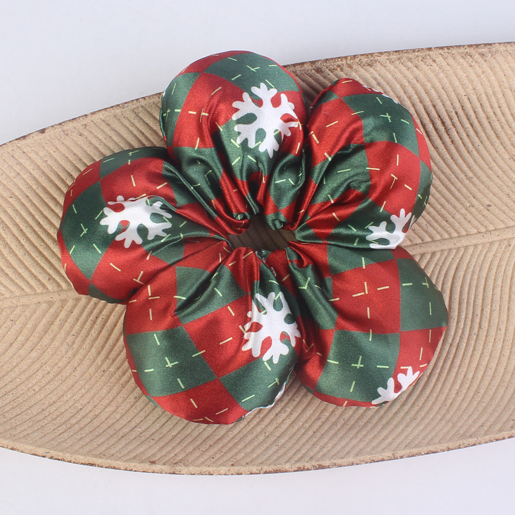 Gifty - Christmas Character-Print Scrunchie