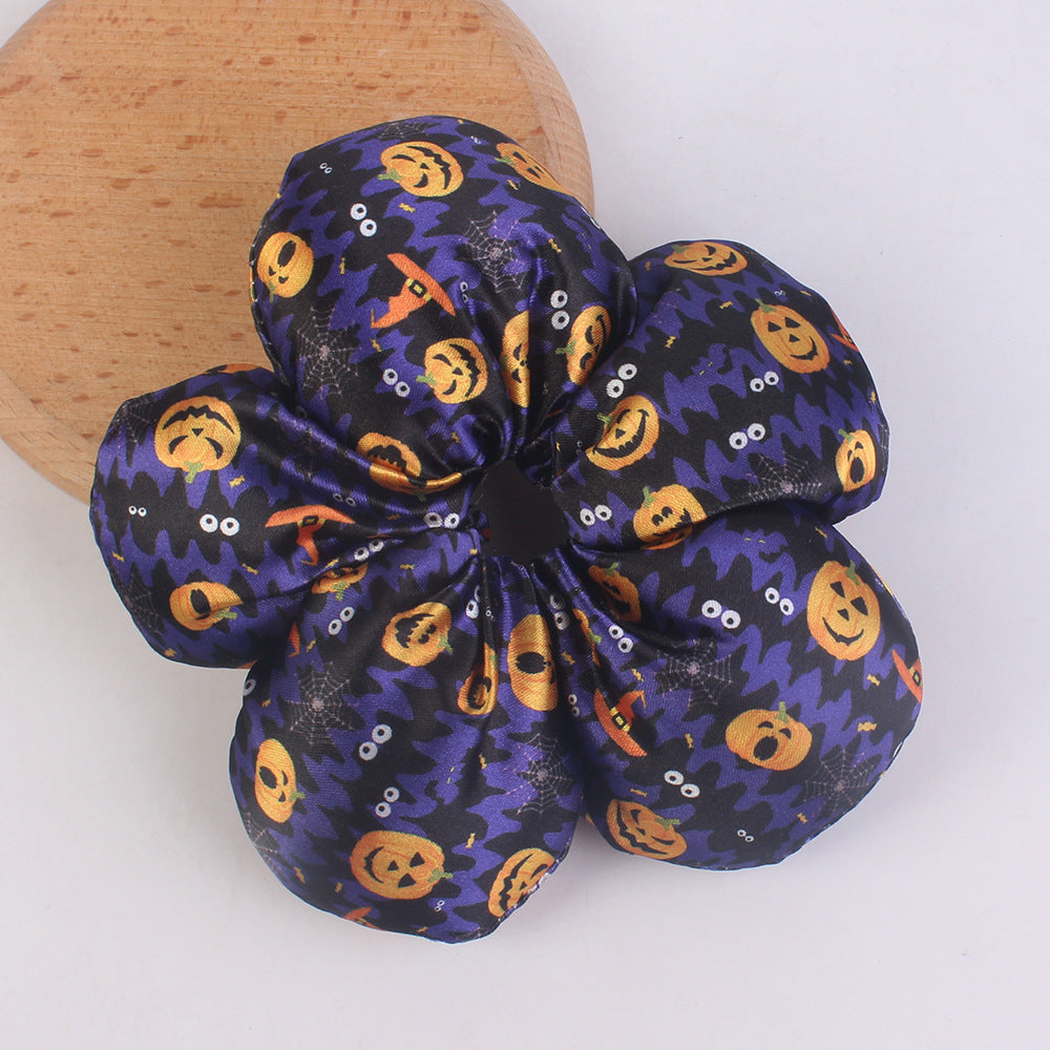Gifty - Halloween Character-Print Scrunchie
