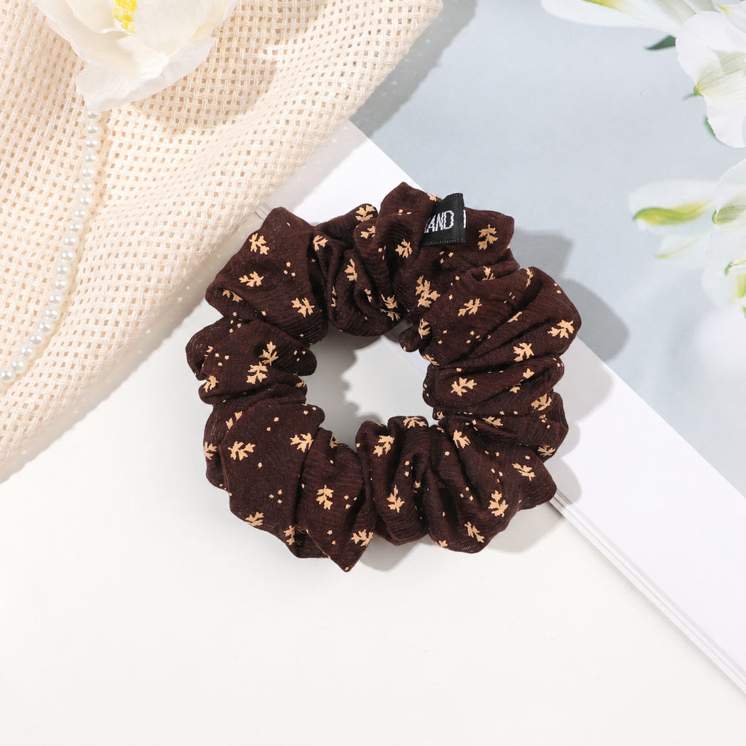 Gifty - Floral Plaid Ruffle-Edge Scrunchie