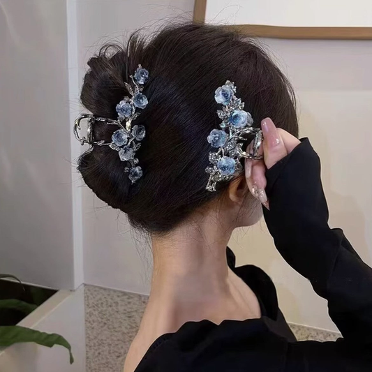 Beau - Black Rose Claw Clip