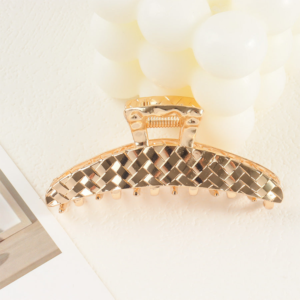 Beau - Woven-Pattern Curved Hair Claw