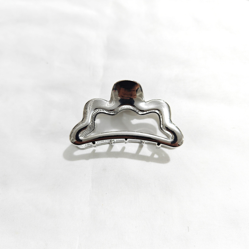 Beau - Wavy-Edge Open-Frame Hair Claw