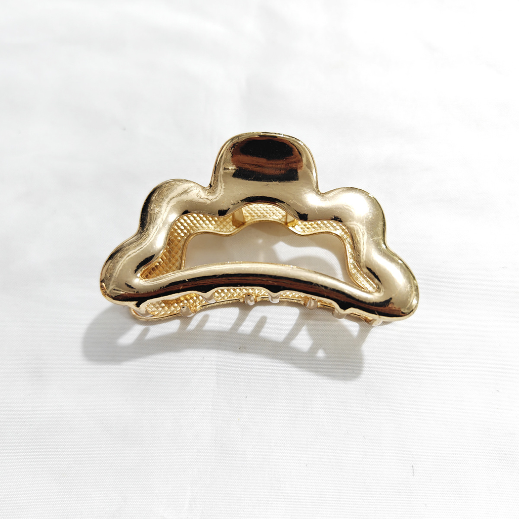 Beau - Wavy-Edge Open-Frame Hair Claw