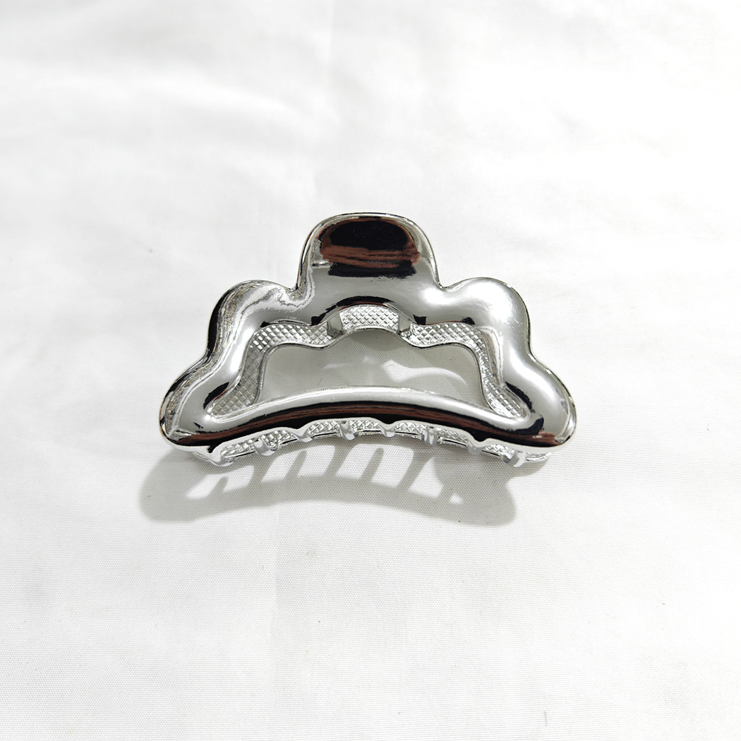 Beau - Wavy-Edge Open-Frame Hair Claw