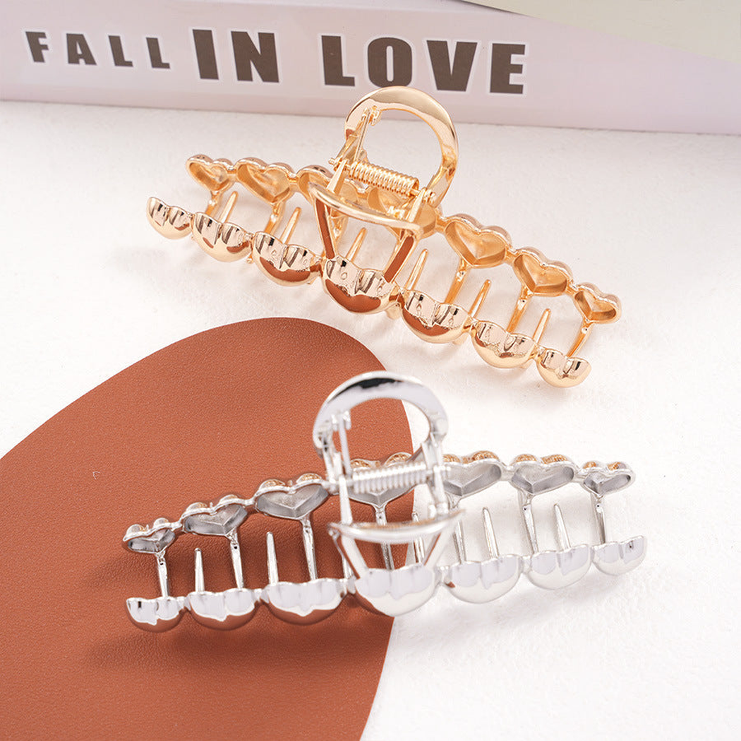 Beau - Seven-Heart Openwork Hair Claw