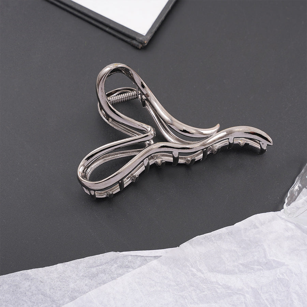Beau - Abstract Heart Open Curve Hair Claw