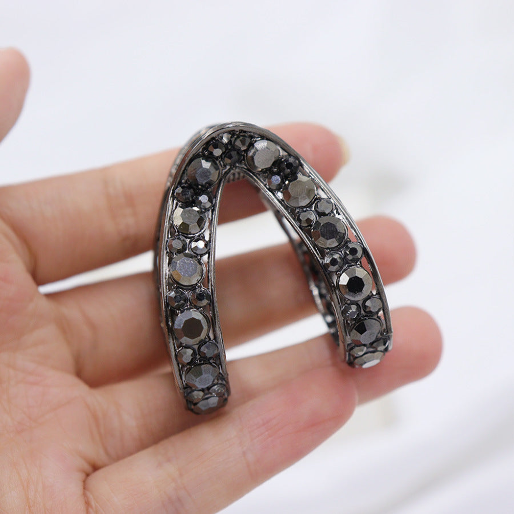 Beau - Studded V Open Curve Hair Claw