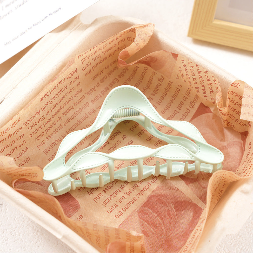 Beau - Triangle Stitched Edge Hair Claw