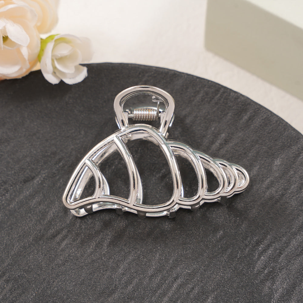 Beau - Seashell Openwork Hair Claw