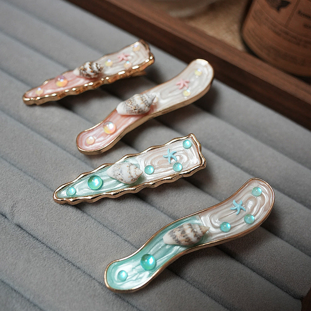 Beau - Shell-Motif Starfish-Motif Alligator Hair Clip