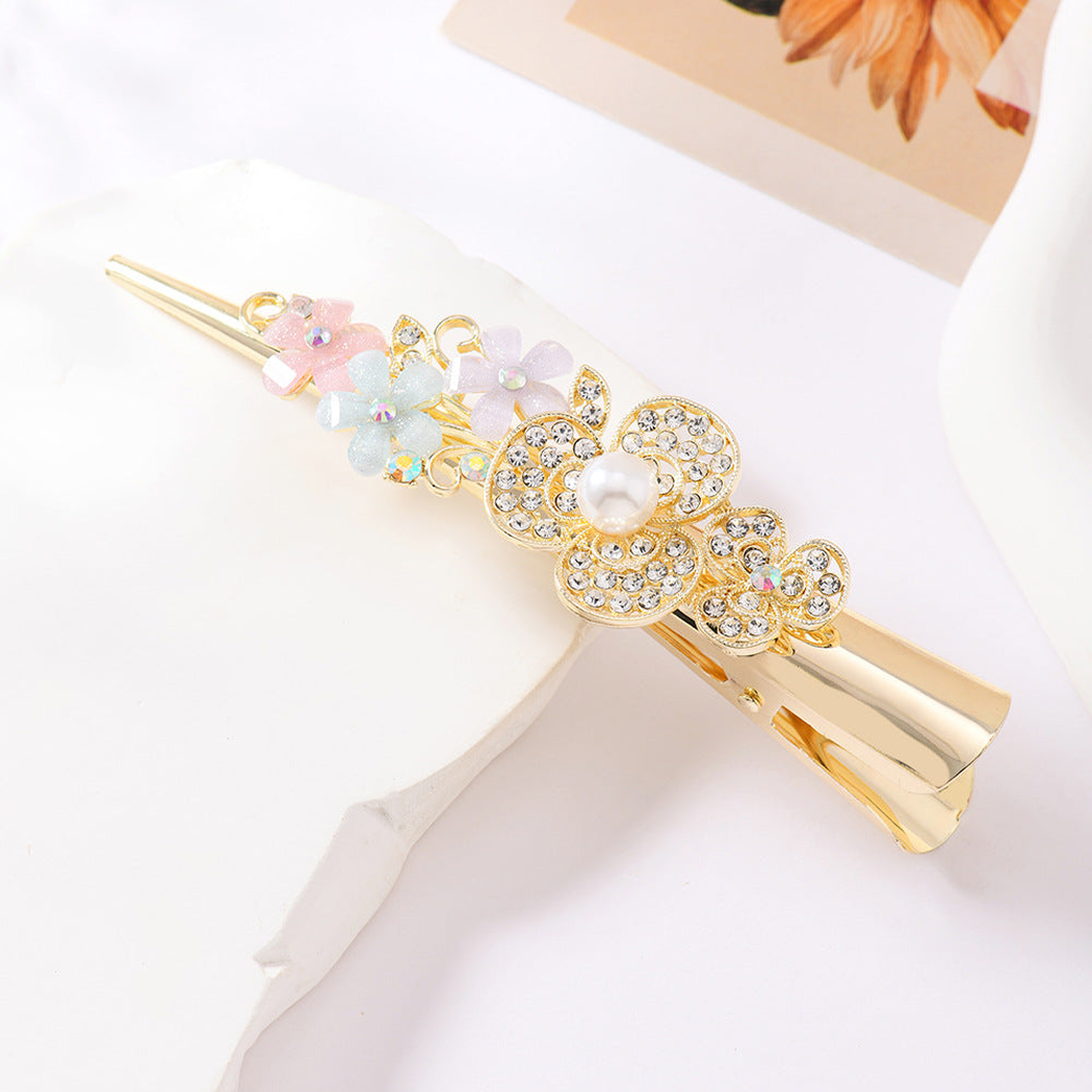 Beau - Layered Flower Motif Tapered Horn Hair Clip