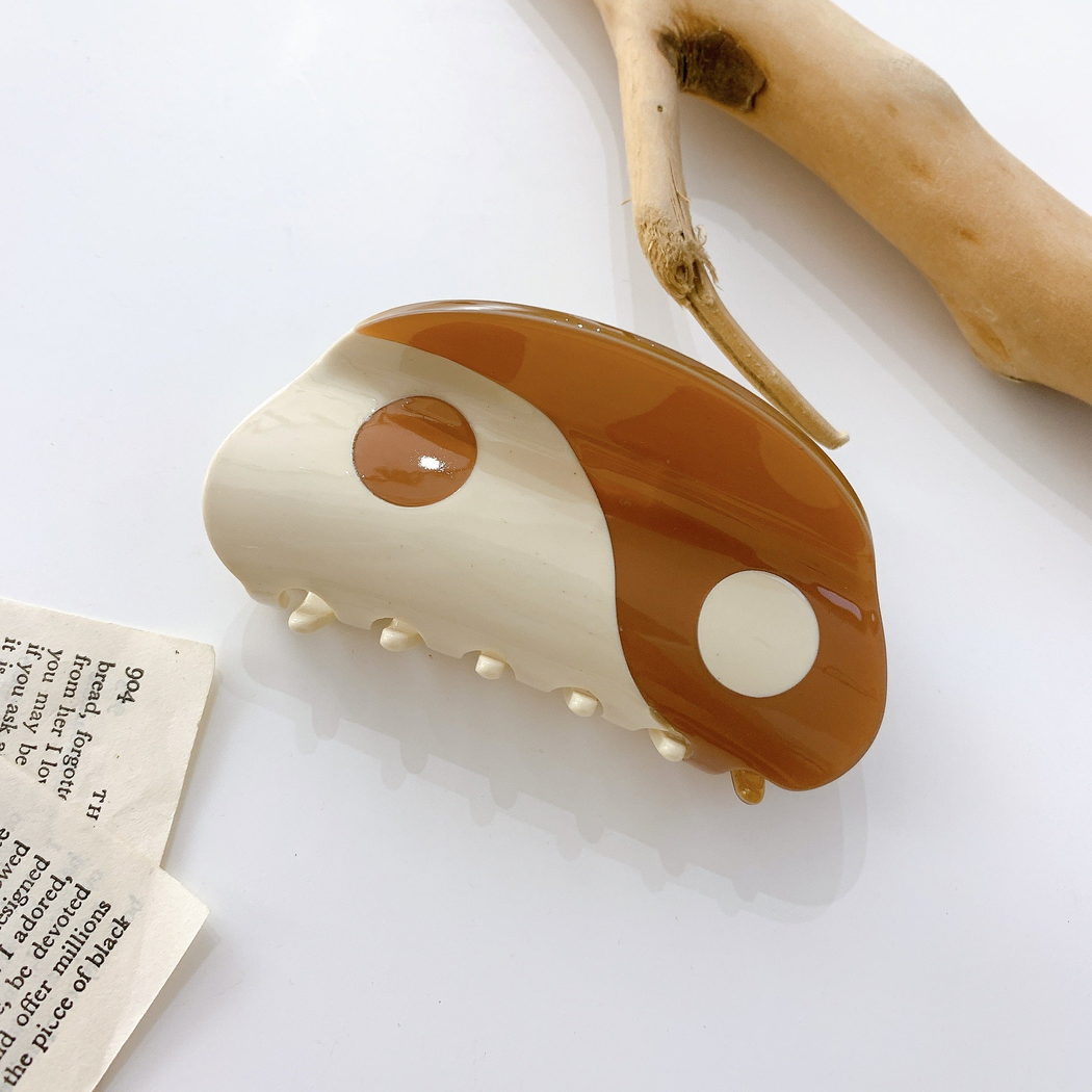 Beau - Yin Yang Twin Cutout Hair Claw Clip