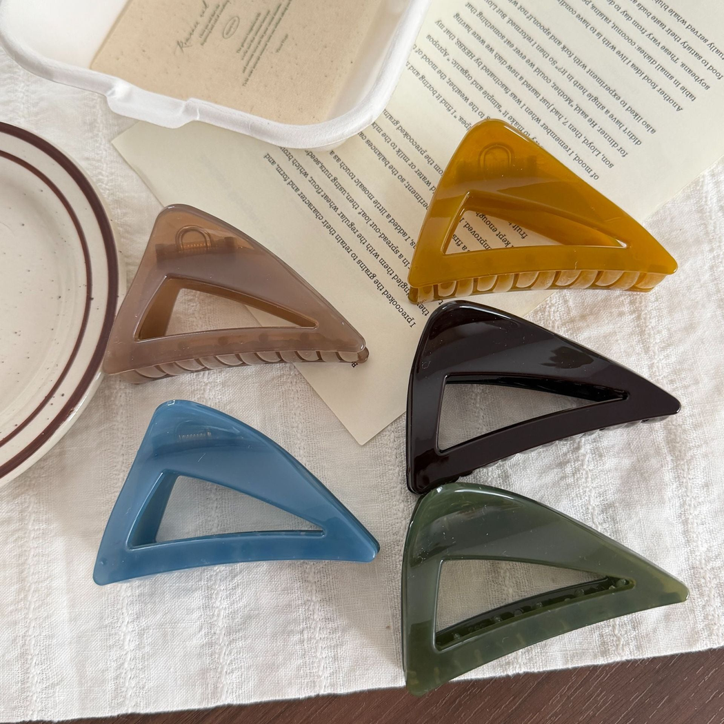 Beau - Open Triangle Hair Claw