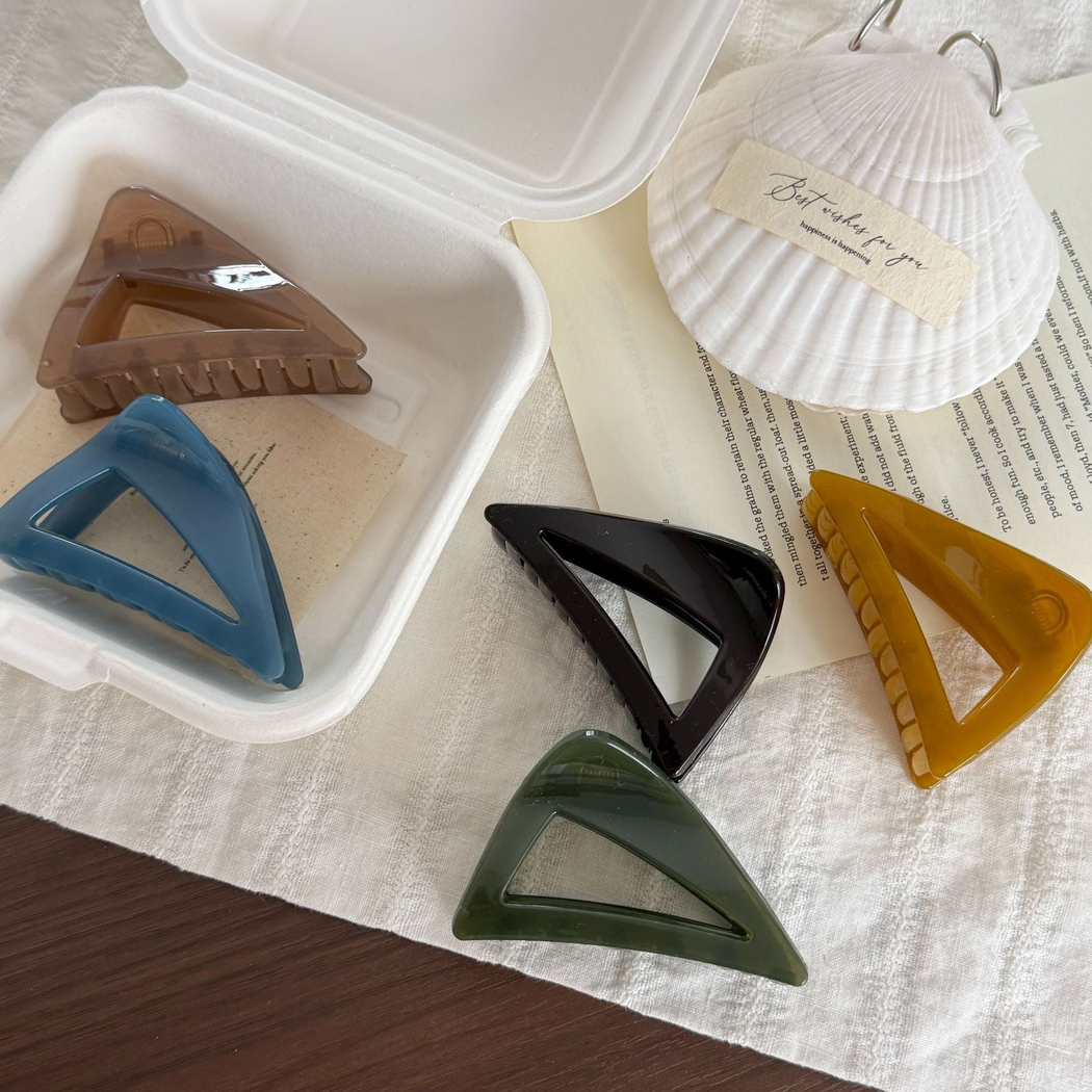 Beau - Open Triangle Hair Claw
