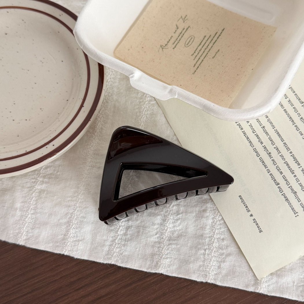 Beau - Open Triangle Hair Claw
