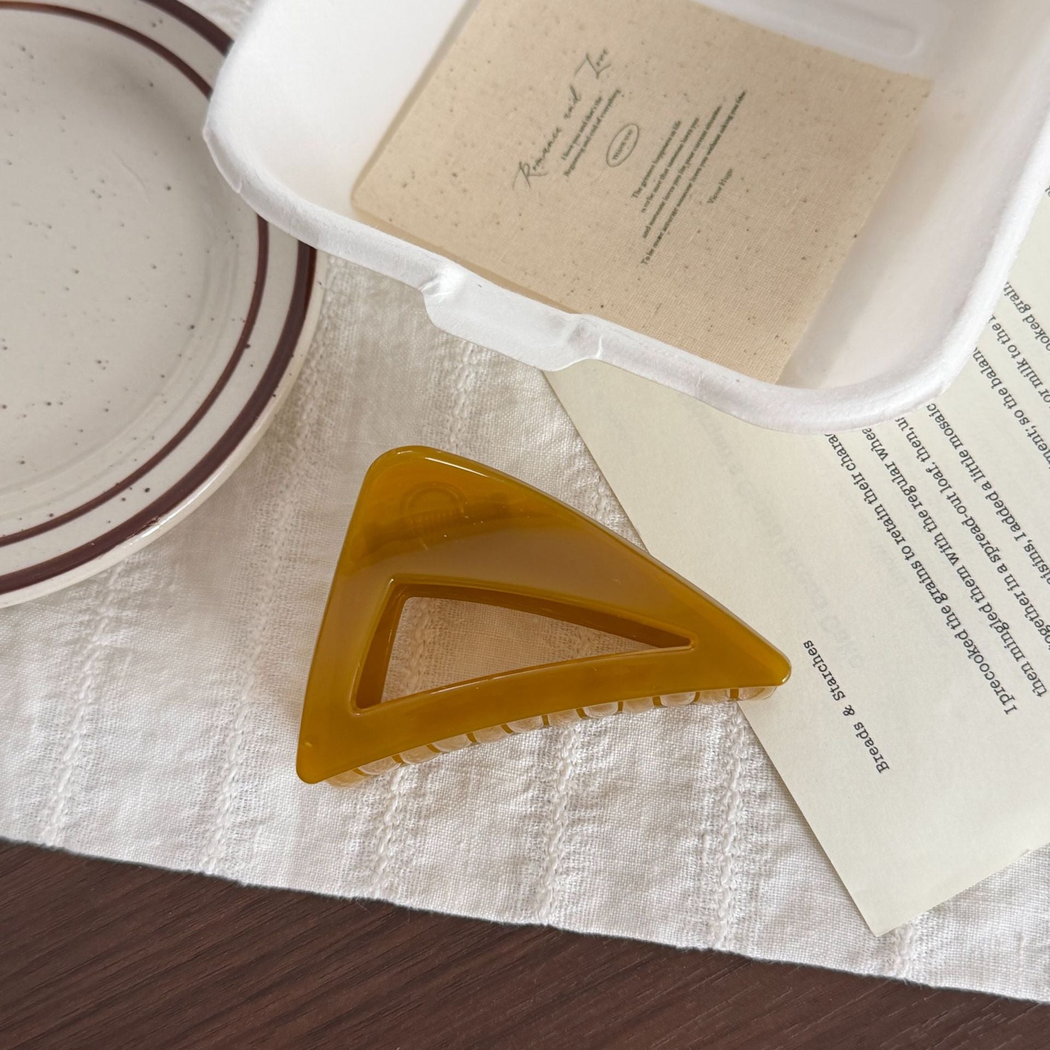 Beau - Open Triangle Hair Claw