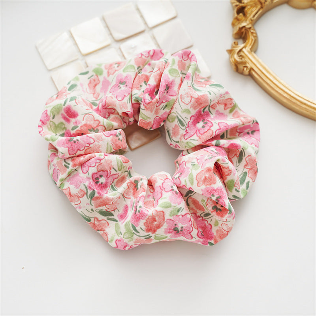 Gifty - Floral Tiered Scrunchie