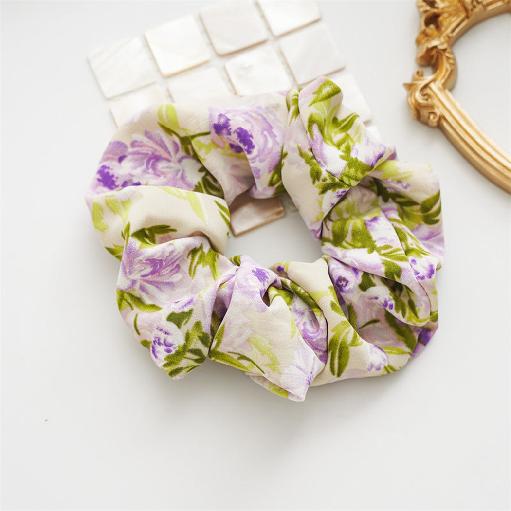 Gifty - Floral Tiered Scrunchie