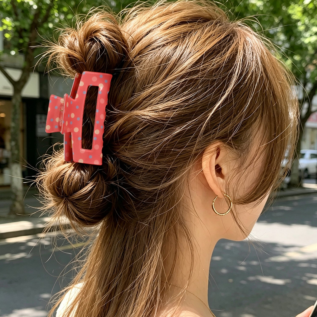 Beau - Dotted Rectangular Hair Claw
