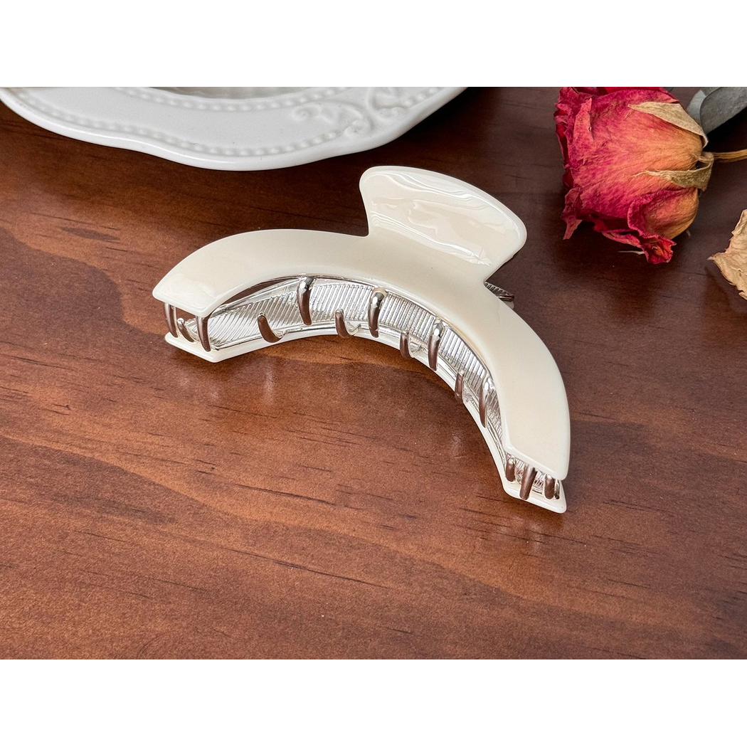 Beau - Looped Openwork Hair Claw