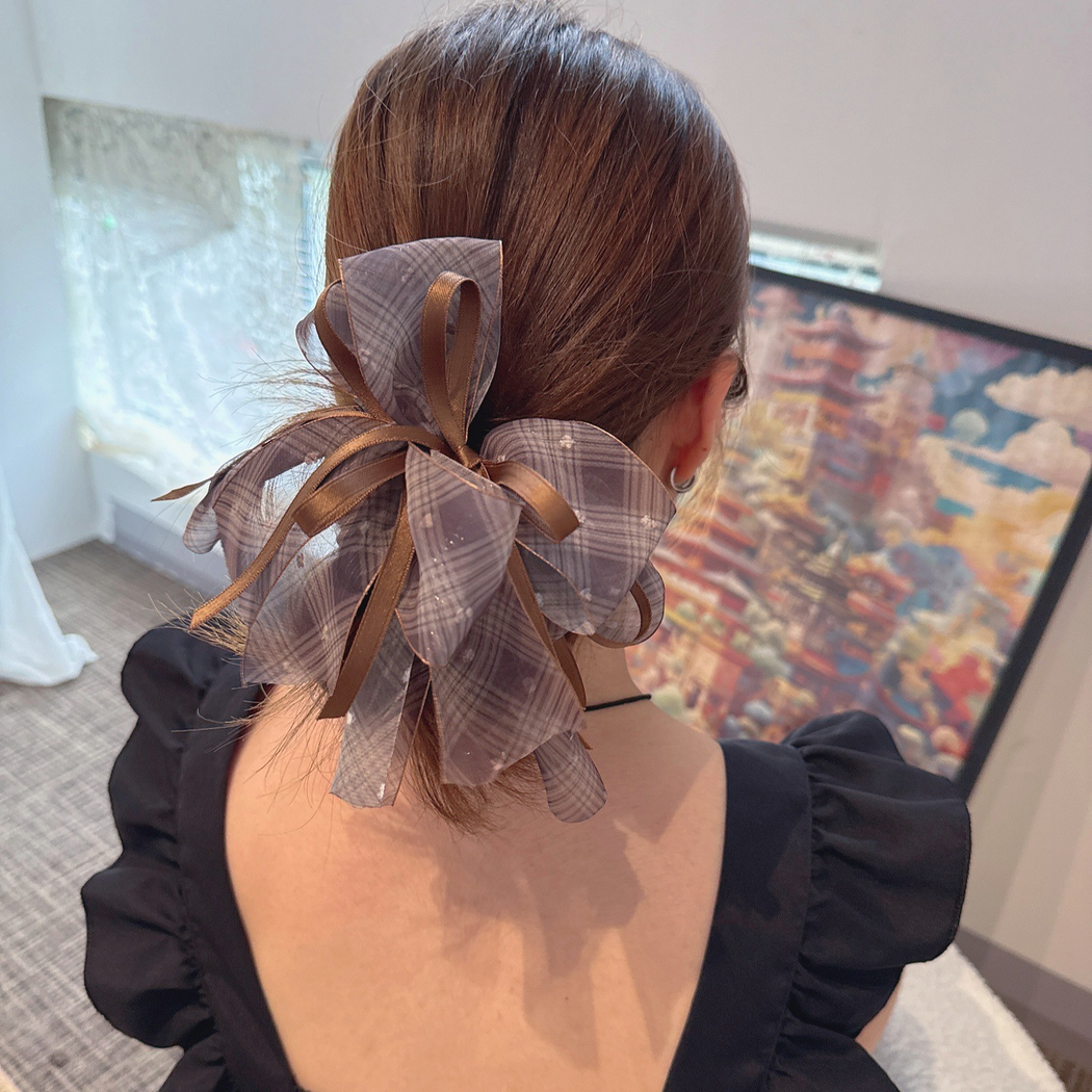 Gifty - Plaid Bow Scrunchie