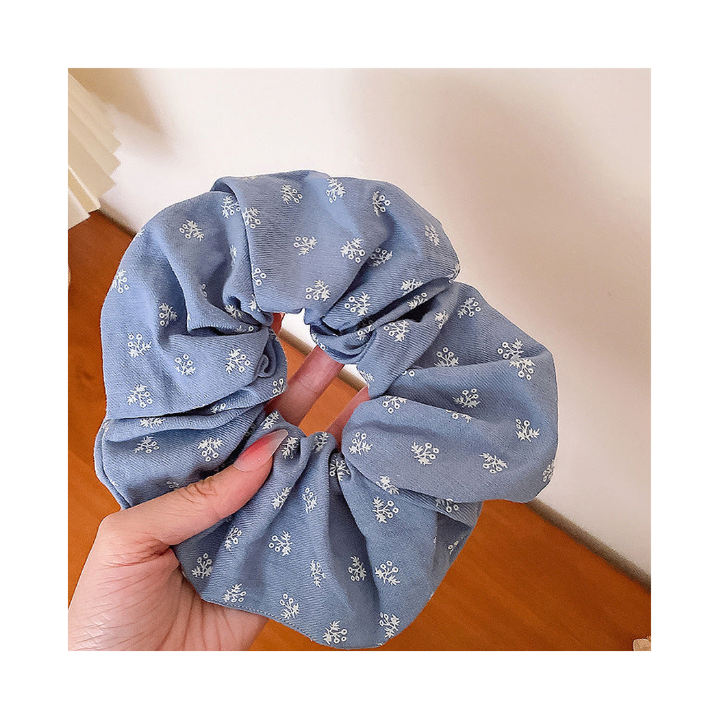 Gifty - Floral Ruffle Scalloped-Edge Scrunchie