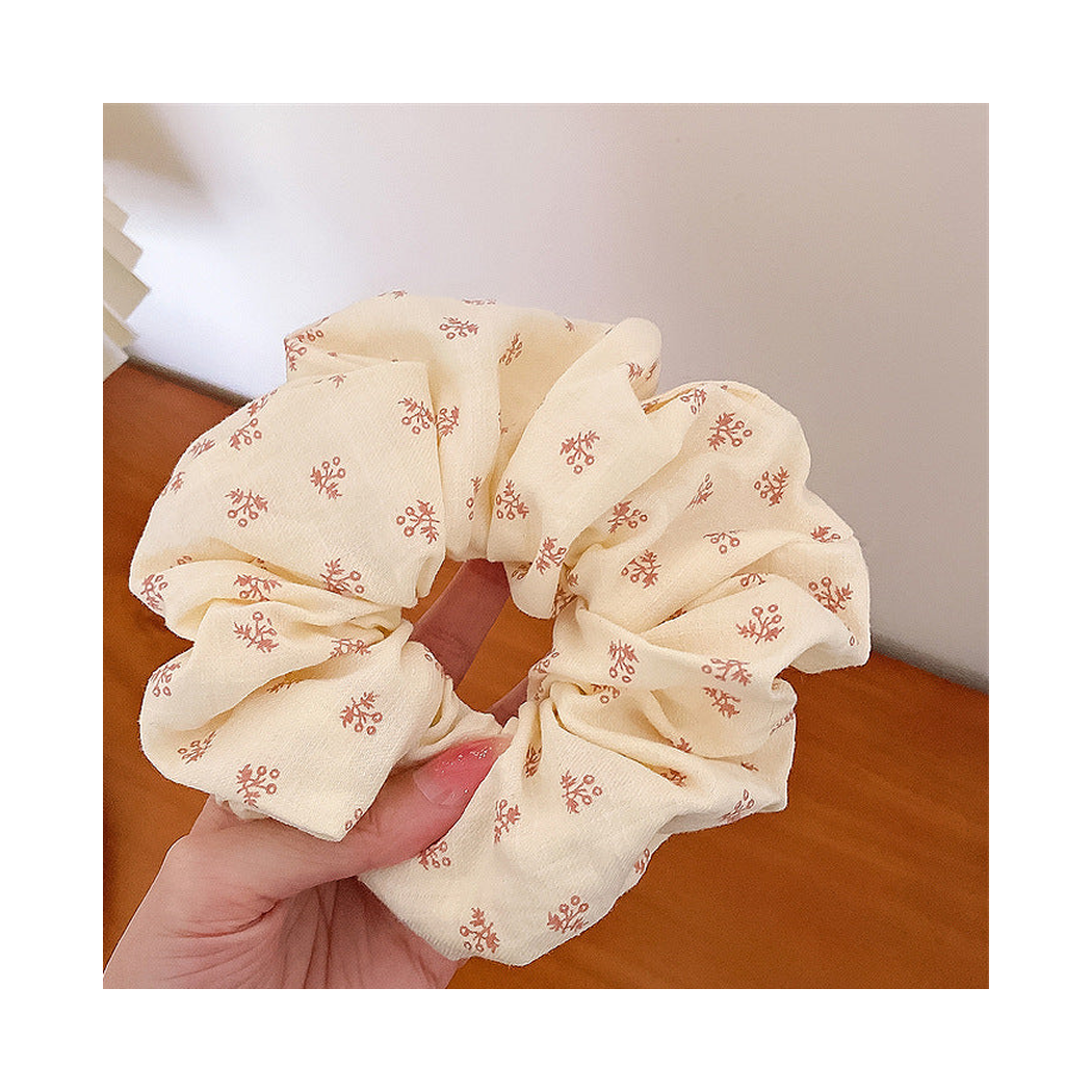 Gifty - Floral Ruffle Scalloped-Edge Scrunchie