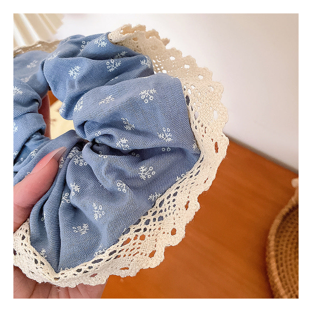 Gifty - Floral Ruffle Scalloped-Edge Scrunchie
