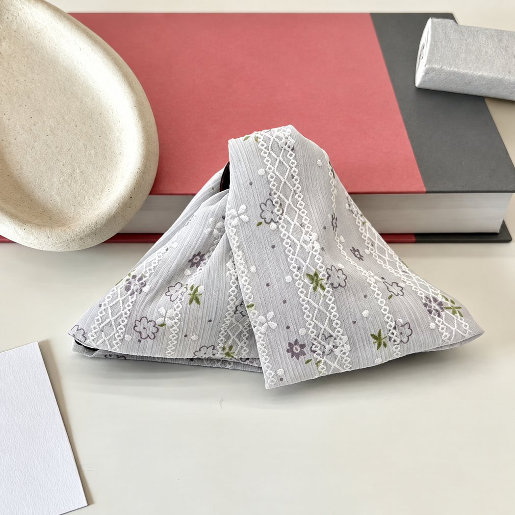 Beau - Floral Sheer Triangular Hair Claw