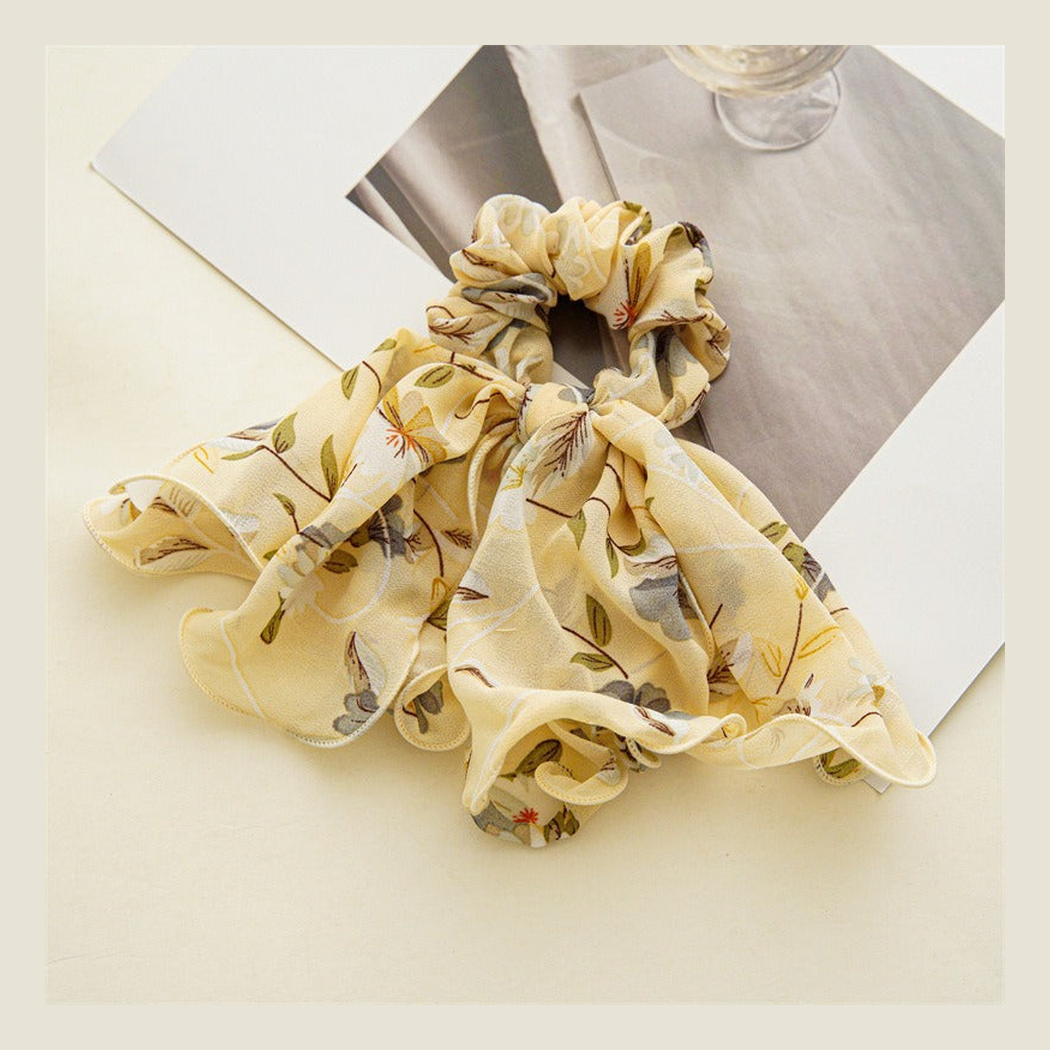 Gifty - Floral Overlock-Edge Ribbon Scrunchie
