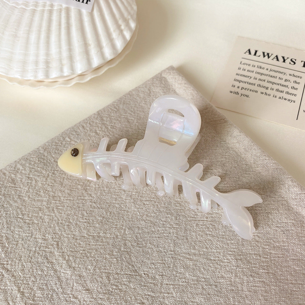 Beau - Fishbone Ribbed Hair Claw