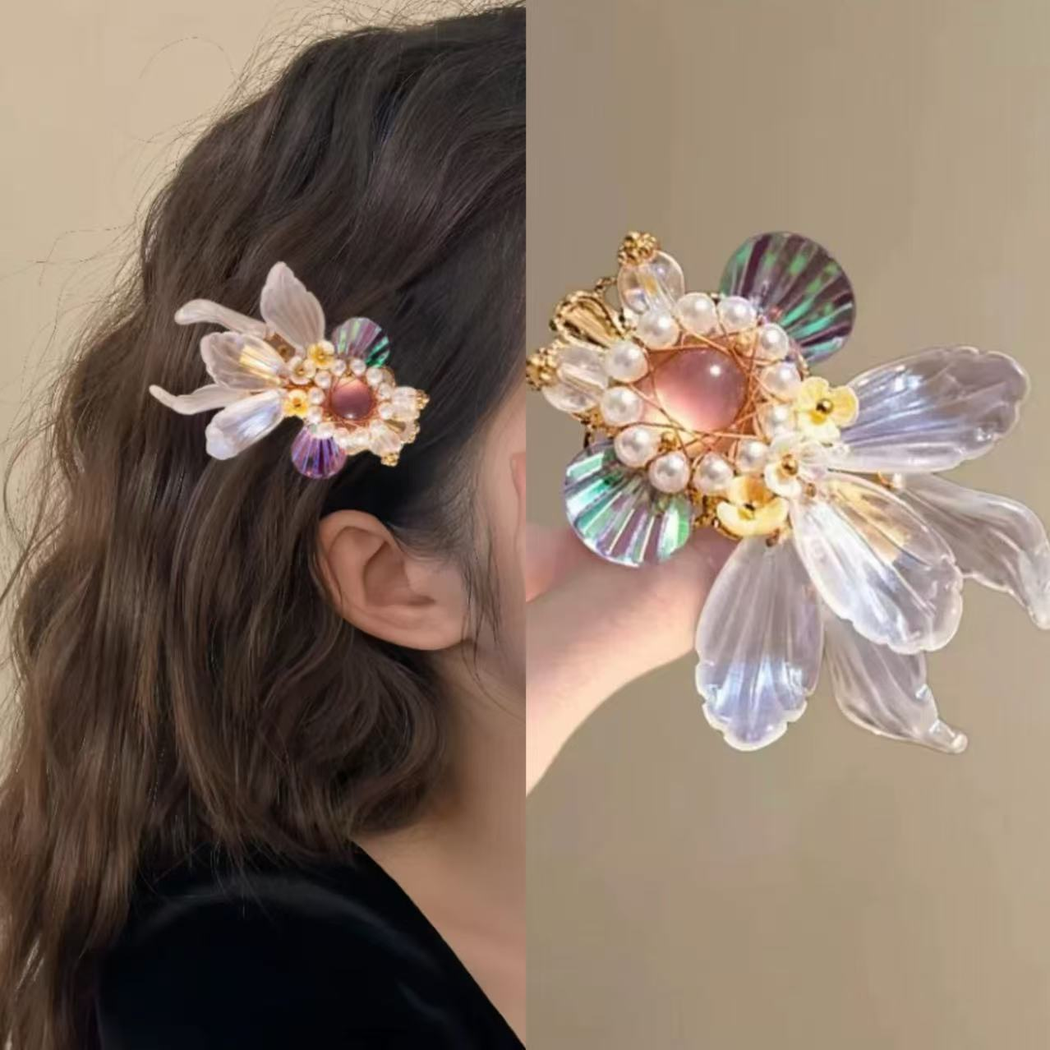 Beau - Goldfish Motif Translucent-Tail Alligator Hair Clip