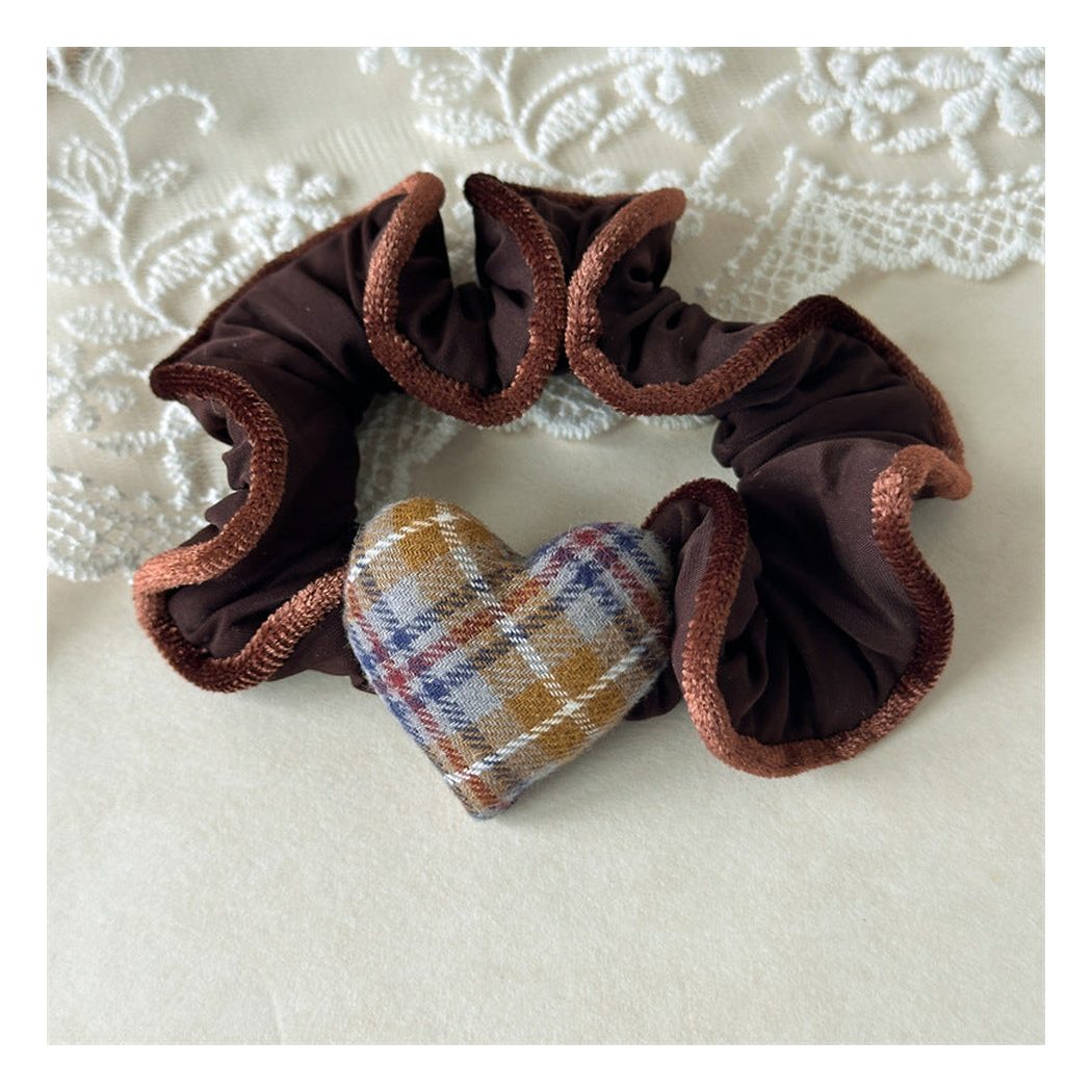 Gifty - Plaid Heart Contrast-Edge Scrunchie